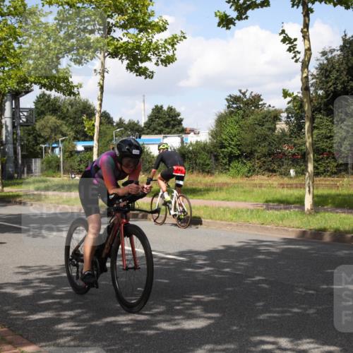 10.08.2025 - GEWOBA Citytriathlon Bremen Yannick Fuchs http://msf.ph/oto/8563222 10.08.2025 12:34:36 Radfahren 584, 591, 632, 686, 736, 826, 841, 891, 912, 914, 1027, 1037 meine-sportfotos.de