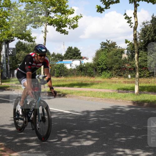 10.08.2025 - GEWOBA Citytriathlon Bremen Yannick Fuchs http://msf.ph/oto/8563233 10.08.2025 12:34:42 Radfahren 556, 584, 591, 632, 736, 826, 841, 914, 1027, 1037 meine-sportfotos.de