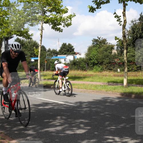 10.08.2025 - GEWOBA Citytriathlon Bremen Yannick Fuchs http://msf.ph/oto/8563242 10.08.2025 12:34:44 Radfahren 556, 584, 591, 632, 736, 826, 841, 914, 1027, 1037 meine-sportfotos.de
