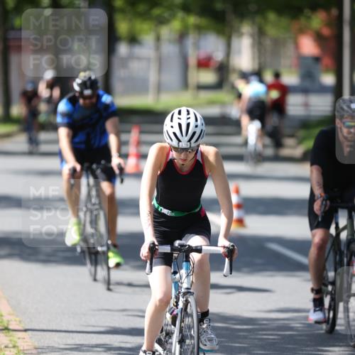 10.08.2025 - GEWOBA Citytriathlon Bremen Yannick Fuchs http://msf.ph/oto/8563271 10.08.2025 14:35:48 Radfahren 64, 108, 129, 173, 233, 319, 339, 395, 421 meine-sportfotos.de