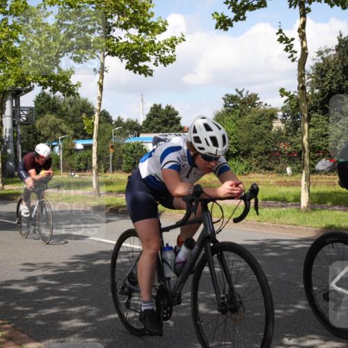10.08.2025 - GEWOBA Citytriathlon Bremen Yannick Fuchs http://msf.ph/oto/8563276 10.08.2025 12:35:07 Radfahren 558, 680, 707, 855, 902, 915, 956, 973, 977, 1035 meine-sportfotos.de
