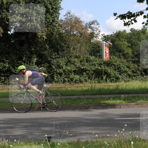 10.08.2025 - GEWOBA Citytriathlon Bremen Yannick Fuchs http://msf.ph/oto/8563282 10.08.2025 10:47:38 Radfahren 205, 433 meine-sportfotos.de