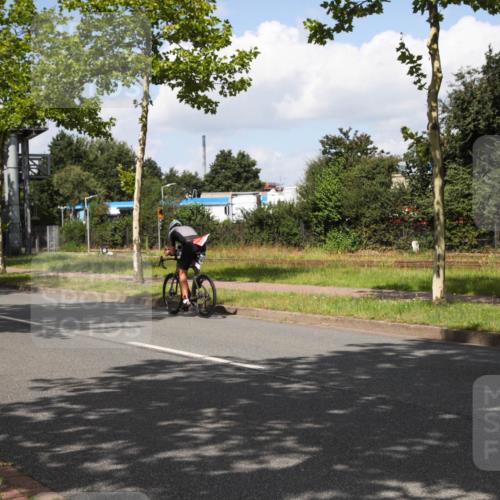 10.08.2025 - GEWOBA Citytriathlon Bremen Yannick Fuchs http://msf.ph/oto/8563333 10.08.2025 12:35:41 Radfahren 642, 719, 742, 763, 783, 833, 843, 919, 933, 966 meine-sportfotos.de