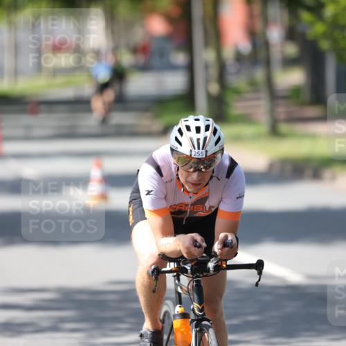 10.08.2025 - GEWOBA Citytriathlon Bremen Yannick Fuchs http://msf.ph/oto/8563446 10.08.2025 14:36:30 Radfahren 20, 41, 46, 91, 255, 285, 380, 391 meine-sportfotos.de