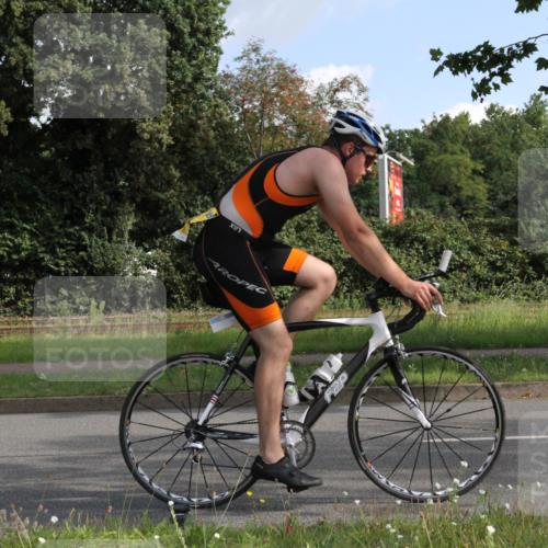 10.08.2025 - GEWOBA Citytriathlon Bremen Yannick Fuchs http://msf.ph/oto/8563461 10.08.2025 10:49:45 Radfahren 147, 353 meine-sportfotos.de