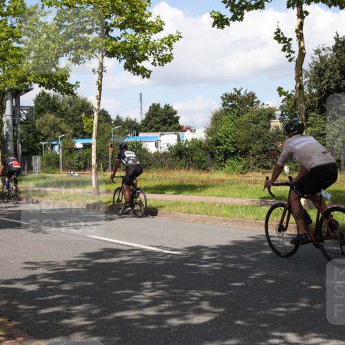 10.08.2025 - GEWOBA Citytriathlon Bremen Yannick Fuchs http://msf.ph/oto/8563476 10.08.2025 12:37:18 Radfahren 726, 804, 982 meine-sportfotos.de