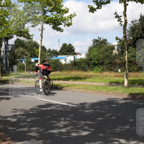 10.08.2025 - GEWOBA Citytriathlon Bremen Yannick Fuchs http://msf.ph/oto/8563515 10.08.2025 12:37:57 Radfahren 618, 761, 782 meine-sportfotos.de