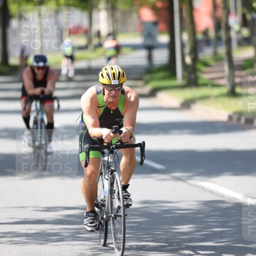 10.08.2025 - GEWOBA Citytriathlon Bremen Yannick Fuchs http://msf.ph/oto/8563530 10.08.2025 14:36:52 Radfahren 24, 41, 46, 106, 123, 136, 227, 239, 240, 263, 314, 521 meine-sportfotos.de