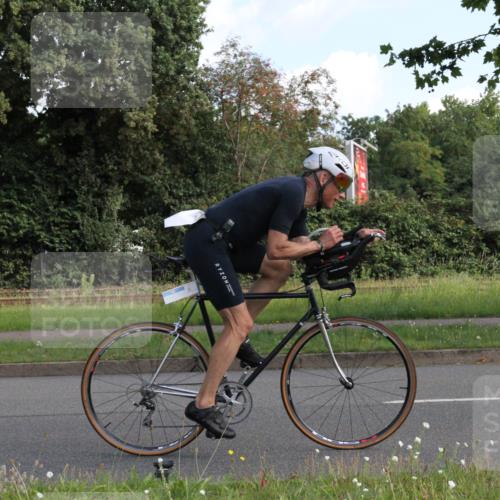 10.08.2025 - GEWOBA Citytriathlon Bremen Yannick Fuchs http://msf.ph/oto/8563536 10.08.2025 10:50:23 Radfahren 97, 161, 389, 406, 409, 426, 428 meine-sportfotos.de