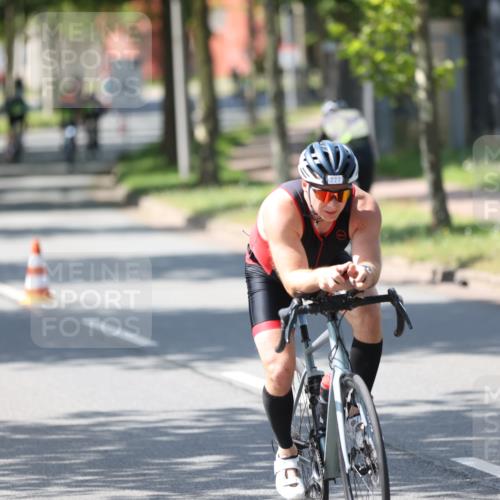 10.08.2025 - GEWOBA Citytriathlon Bremen Yannick Fuchs http://msf.ph/oto/8563545 10.08.2025 14:36:53 Radfahren 24, 41, 46, 106, 123, 136, 227, 239, 240, 257, 263, 314, 521 meine-sportfotos.de