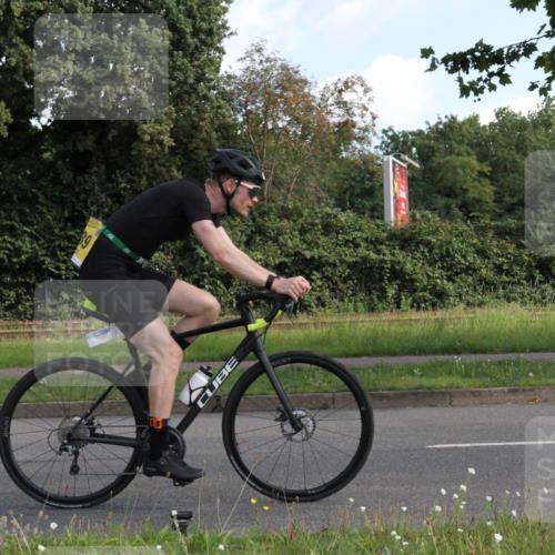 10.08.2025 - GEWOBA Citytriathlon Bremen Yannick Fuchs http://msf.ph/oto/8563560 10.08.2025 10:50:28 Radfahren 97, 161, 389, 409, 426, 428 meine-sportfotos.de