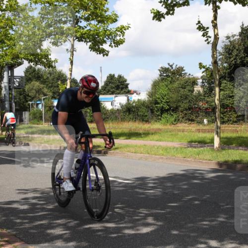 10.08.2025 - GEWOBA Citytriathlon Bremen Yannick Fuchs http://msf.ph/oto/8563591 10.08.2025 12:38:35 Radfahren 557, 634, 662, 740, 772, 797 meine-sportfotos.de