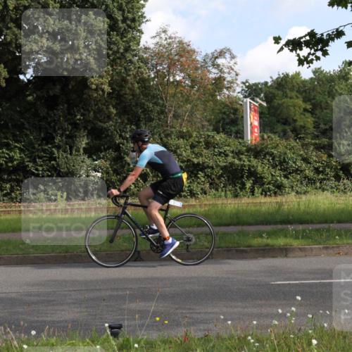 10.08.2025 - GEWOBA Citytriathlon Bremen Yannick Fuchs http://msf.ph/oto/8563599 10.08.2025 10:51:22 Radfahren 239, 396, 419, 421 meine-sportfotos.de