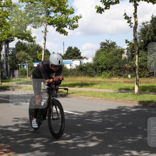 10.08.2025 - GEWOBA Citytriathlon Bremen Yannick Fuchs http://msf.ph/oto/8563601 10.08.2025 12:38:42 Radfahren 555, 634, 662, 720, 740, 762, 772, 797, 892, 940, 1019 meine-sportfotos.de