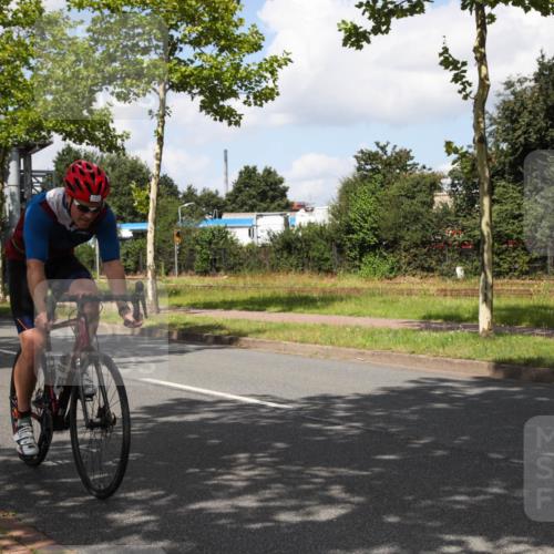 10.08.2025 - GEWOBA Citytriathlon Bremen Yannick Fuchs http://msf.ph/oto/8563603 10.08.2025 12:38:43 Radfahren 555, 634, 662, 720, 740, 762, 772, 797, 892, 940, 1019 meine-sportfotos.de