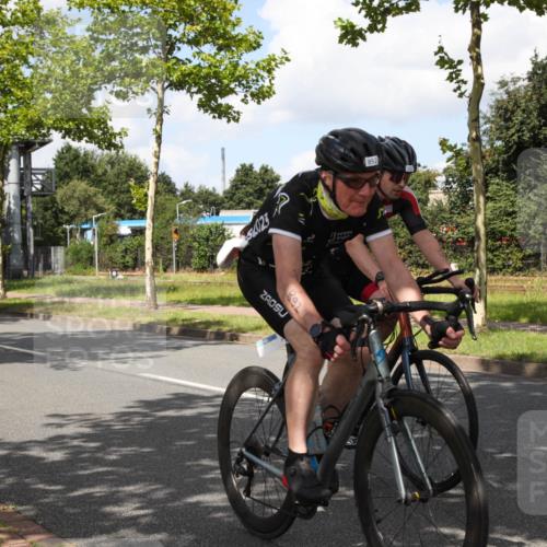 10.08.2025 - GEWOBA Citytriathlon Bremen Yannick Fuchs http://msf.ph/oto/8563624 10.08.2025 12:38:50 Radfahren 555, 634, 662, 720, 740, 762, 772, 797, 892, 940, 978, 1019 meine-sportfotos.de