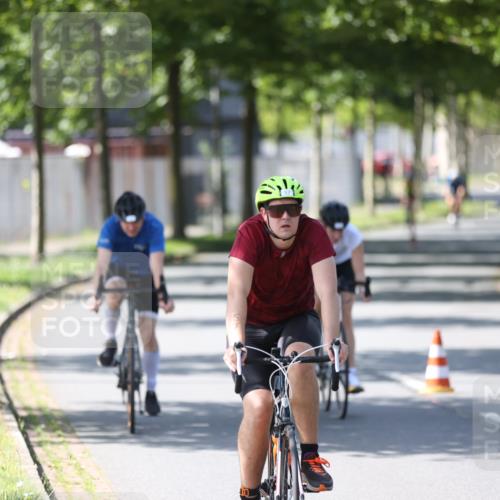 10.08.2025 - GEWOBA Citytriathlon Bremen Yannick Fuchs http://msf.ph/oto/8563631 10.08.2025 14:37:10 Radfahren 57, 78, 106, 121, 164, 201, 239, 240, 256, 257, 512 meine-sportfotos.de
