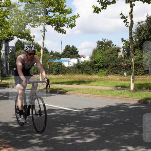 10.08.2025 - GEWOBA Citytriathlon Bremen Yannick Fuchs http://msf.ph/oto/8563632 10.08.2025 12:38:54 Radfahren 555, 658, 720, 740, 762, 772, 797, 892, 940, 969, 978, 1019 meine-sportfotos.de