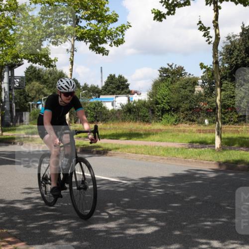 10.08.2025 - GEWOBA Citytriathlon Bremen Yannick Fuchs http://msf.ph/oto/8563650 10.08.2025 12:39:07 Radfahren 658, 696, 709, 720, 729, 900, 969, 978, 1006 meine-sportfotos.de