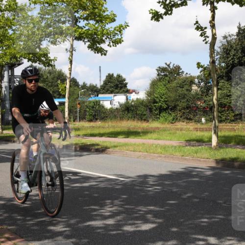 10.08.2025 - GEWOBA Citytriathlon Bremen Yannick Fuchs http://msf.ph/oto/8563664 10.08.2025 12:39:11 Radfahren 658, 696, 709, 729, 900, 969, 978, 1006 meine-sportfotos.de