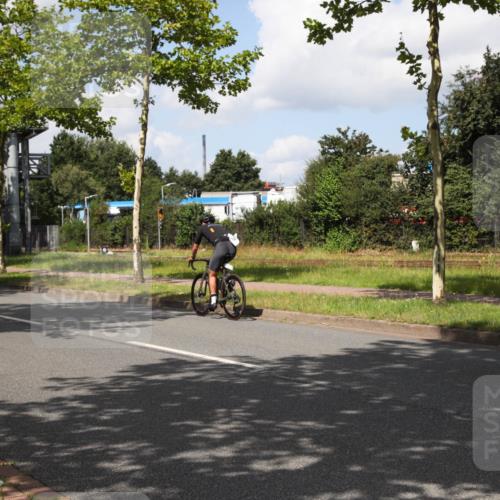 10.08.2025 - GEWOBA Citytriathlon Bremen Yannick Fuchs http://msf.ph/oto/8563669 10.08.2025 12:39:12 Radfahren 658, 696, 709, 729, 758, 900, 969, 978, 1006 meine-sportfotos.de
