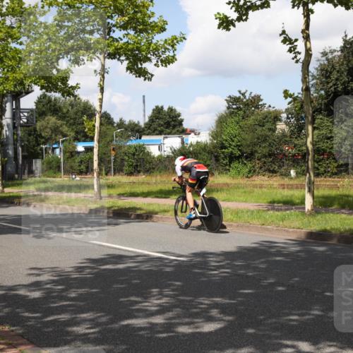 10.08.2025 - GEWOBA Citytriathlon Bremen Yannick Fuchs http://msf.ph/oto/8563696 10.08.2025 12:39:23 Radfahren 696, 709, 729, 758, 795, 869, 900, 1006 meine-sportfotos.de