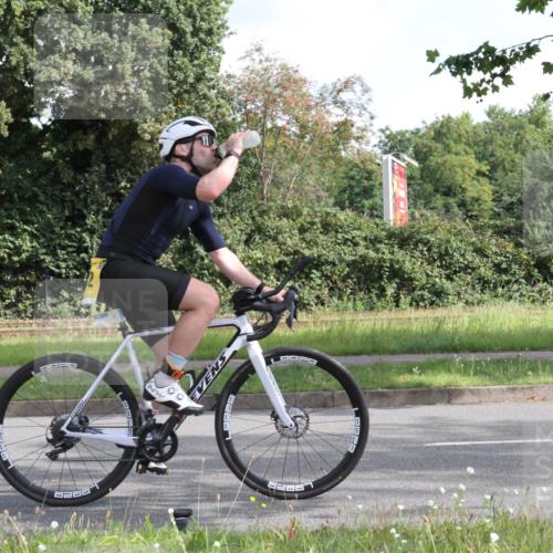 10.08.2025 - GEWOBA Citytriathlon Bremen Yannick Fuchs http://msf.ph/oto/8563722 10.08.2025 10:52:16 Radfahren 137, 349, 355, 390, 392, 394, 479 meine-sportfotos.de