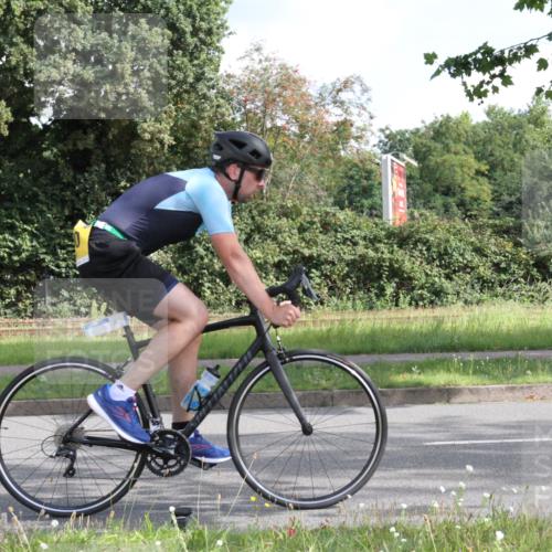 10.08.2025 - GEWOBA Citytriathlon Bremen Yannick Fuchs http://msf.ph/oto/8563764 10.08.2025 10:52:20 Radfahren 137, 349, 354, 355, 390, 392, 394, 479 meine-sportfotos.de