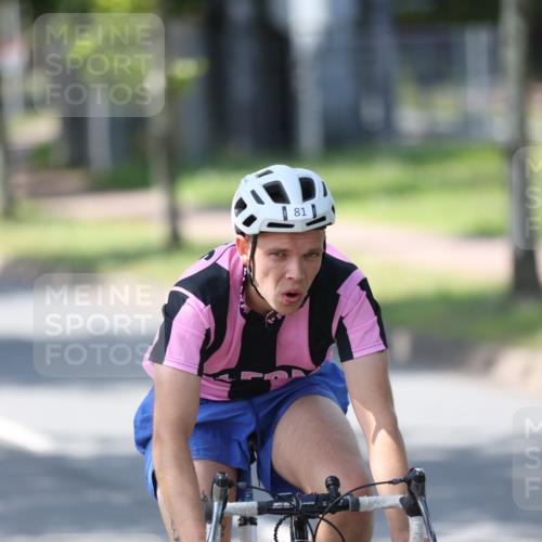 10.08.2025 - GEWOBA Citytriathlon Bremen Yannick Fuchs http://msf.ph/oto/8563768 10.08.2025 14:38:16 Radfahren 30, 54, 81, 147, 152, 162, 295 meine-sportfotos.de
