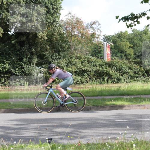 10.08.2025 - GEWOBA Citytriathlon Bremen Yannick Fuchs http://msf.ph/oto/8563770 10.08.2025 10:52:21 Radfahren 137, 349, 354, 355, 390, 392, 394, 479 meine-sportfotos.de