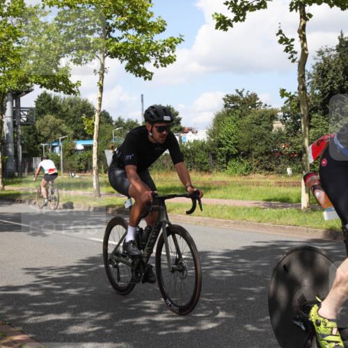 10.08.2025 - GEWOBA Citytriathlon Bremen Yannick Fuchs http://msf.ph/oto/8563780 10.08.2025 12:40:02 Radfahren 589, 596, 690, 706, 721, 779, 831, 880, 883, 896, 1028 meine-sportfotos.de