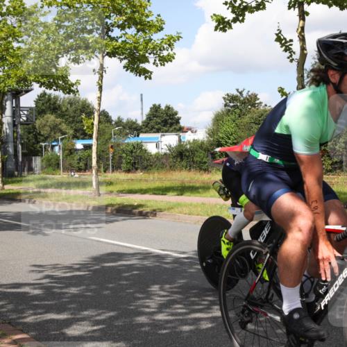 10.08.2025 - GEWOBA Citytriathlon Bremen Yannick Fuchs http://msf.ph/oto/8563788 10.08.2025 12:40:03 Radfahren 589, 596, 690, 706, 721, 779, 831, 880, 883, 890, 896, 1028 meine-sportfotos.de