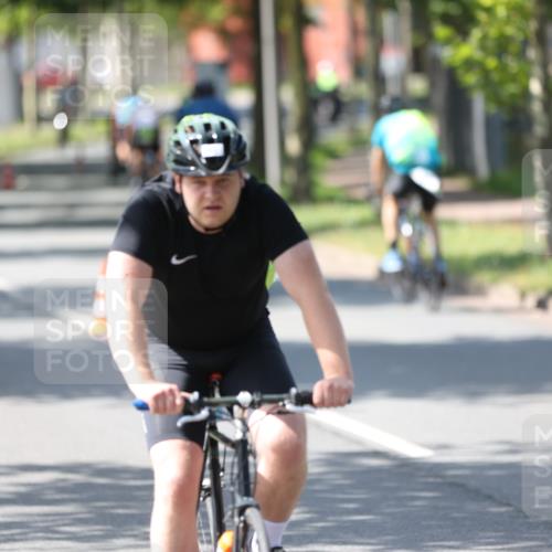 10.08.2025 - GEWOBA Citytriathlon Bremen Yannick Fuchs http://msf.ph/oto/8563806 10.08.2025 14:38:36 Radfahren 50, 51, 162, 195, 216, 238, 295, 312 meine-sportfotos.de