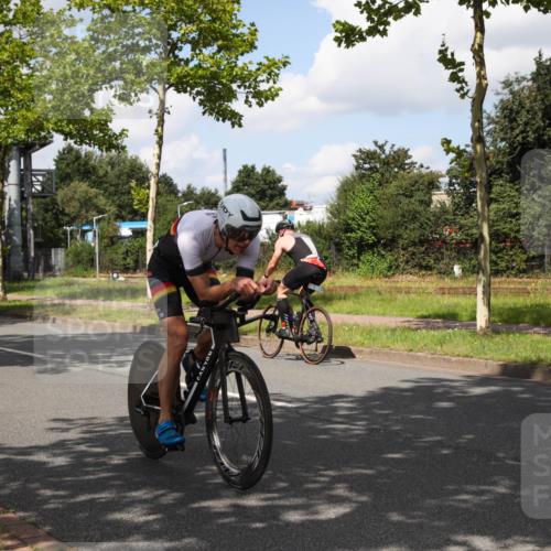 10.08.2025 - GEWOBA Citytriathlon Bremen Yannick Fuchs http://msf.ph/oto/8563807 10.08.2025 12:40:11 Radfahren 559, 596, 602, 690, 706, 721, 779, 815, 831, 880, 883, 890, 896, 899, 1028 meine-sportfotos.de