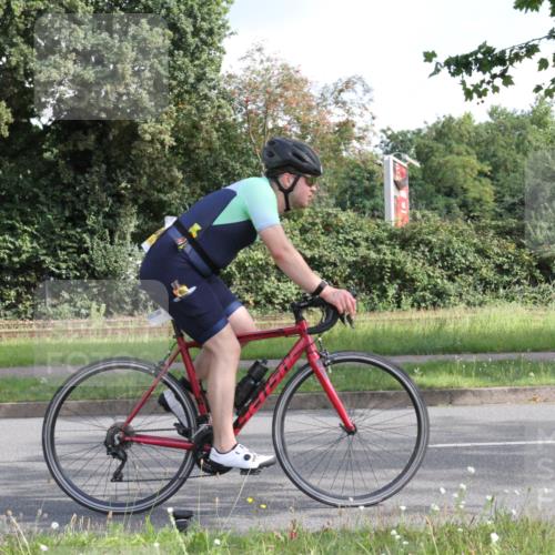 10.08.2025 - GEWOBA Citytriathlon Bremen Yannick Fuchs http://msf.ph/oto/8563808 10.08.2025 10:52:34 Radfahren 21, 43, 349, 354, 355, 491, 504 meine-sportfotos.de