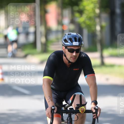 10.08.2025 - GEWOBA Citytriathlon Bremen Yannick Fuchs http://msf.ph/oto/8563824 10.08.2025 14:38:39 Radfahren 50, 51, 195, 216, 238, 295, 312 meine-sportfotos.de