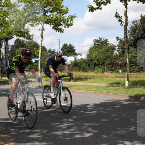 10.08.2025 - GEWOBA Citytriathlon Bremen Yannick Fuchs http://msf.ph/oto/8563828 10.08.2025 12:40:26 Radfahren 559, 581, 597, 602, 672, 723, 737, 815, 848, 870, 879, 890, 896, 899, 910, 949, 975, 1002, 1024 meine-sportfotos.de
