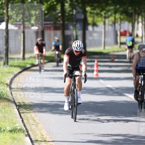 10.08.2025 - GEWOBA Citytriathlon Bremen Yannick Fuchs http://msf.ph/oto/8563829 10.08.2025 14:38:41 Radfahren 50, 51, 195, 216, 238, 312 meine-sportfotos.de