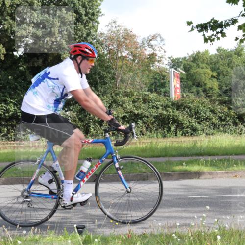 10.08.2025 - GEWOBA Citytriathlon Bremen Yannick Fuchs http://msf.ph/oto/8563844 10.08.2025 10:52:48 Radfahren 21, 43, 400, 413, 491 meine-sportfotos.de