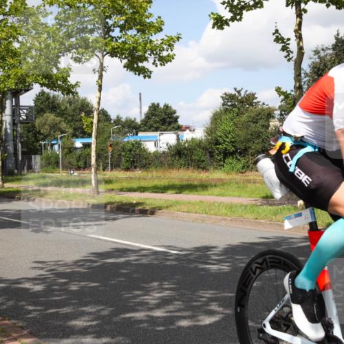 10.08.2025 - GEWOBA Citytriathlon Bremen Yannick Fuchs http://msf.ph/oto/8563857 10.08.2025 12:40:32 Radfahren 581, 597, 672, 723, 737, 829, 848, 870, 879, 899, 910, 949, 975, 1002, 1024 meine-sportfotos.de