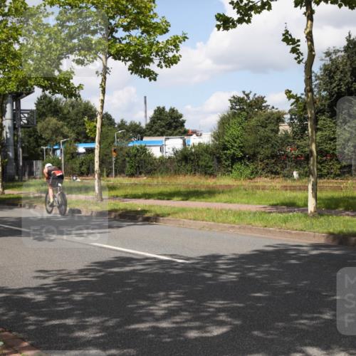 10.08.2025 - GEWOBA Citytriathlon Bremen Yannick Fuchs http://msf.ph/oto/8563859 10.08.2025 12:40:33 Radfahren 581, 597, 672, 723, 737, 829, 848, 870, 879, 899, 910, 921, 949, 975, 1002, 1024 meine-sportfotos.de