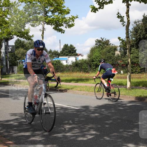 10.08.2025 - GEWOBA Citytriathlon Bremen Yannick Fuchs http://msf.ph/oto/8563873 10.08.2025 12:40:36 Radfahren 581, 597, 606, 672, 723, 737, 829, 848, 870, 879, 910, 921, 949, 975, 1002, 1024 meine-sportfotos.de