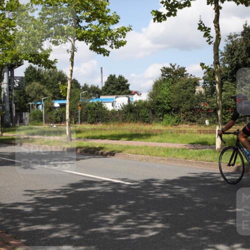 10.08.2025 - GEWOBA Citytriathlon Bremen Yannick Fuchs http://msf.ph/oto/8563879 10.08.2025 12:40:42 Radfahren 597, 606, 672, 723, 802, 829, 848, 870, 879, 921, 1001, 1002, 1024 meine-sportfotos.de