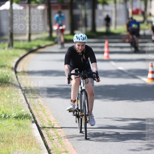 10.08.2025 - GEWOBA Citytriathlon Bremen Yannick Fuchs http://msf.ph/oto/8563895 10.08.2025 14:38:58 Radfahren 100, 216, 236, 238, 354 meine-sportfotos.de