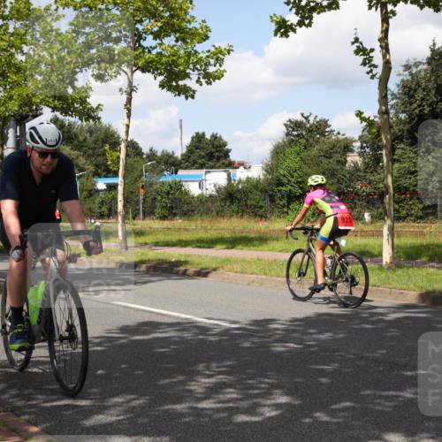 10.08.2025 - GEWOBA Citytriathlon Bremen Yannick Fuchs http://msf.ph/oto/8563906 10.08.2025 12:40:56 Radfahren 606, 650, 660, 665, 785, 802, 803, 921, 1001, 1023 meine-sportfotos.de