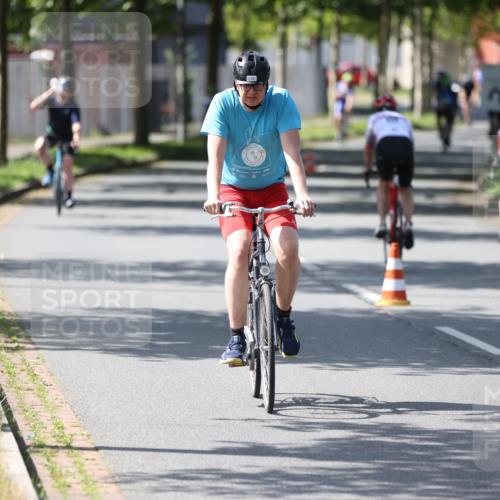 10.08.2025 - GEWOBA Citytriathlon Bremen Yannick Fuchs http://msf.ph/oto/8563910 10.08.2025 14:39:03 Radfahren 100, 130, 236, 354 meine-sportfotos.de