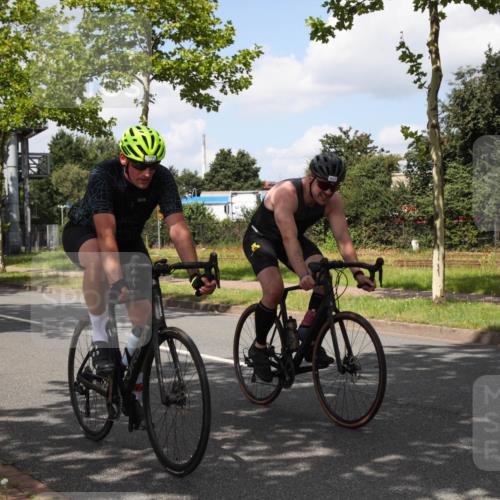 10.08.2025 - GEWOBA Citytriathlon Bremen Yannick Fuchs http://msf.ph/oto/8563916 10.08.2025 12:41:05 Radfahren 568, 650, 660, 665, 785, 803, 934, 1001, 1023 meine-sportfotos.de