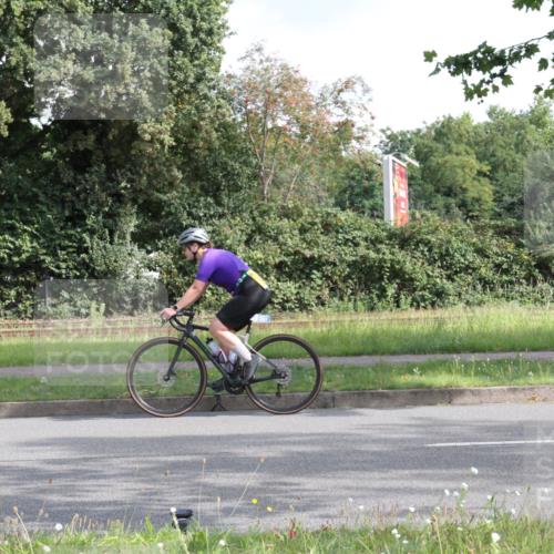 10.08.2025 - GEWOBA Citytriathlon Bremen Yannick Fuchs http://msf.ph/oto/8563924 10.08.2025 10:53:15 Radfahren 29, 225, 350, 358, 379, 380, 382, 404, 448, 502 meine-sportfotos.de