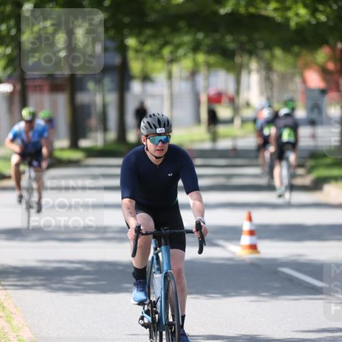 10.08.2025 - GEWOBA Citytriathlon Bremen Yannick Fuchs http://msf.ph/oto/8563929 10.08.2025 14:39:08 Radfahren 18, 100, 130, 236, 427 meine-sportfotos.de