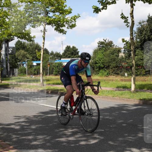 10.08.2025 - GEWOBA Citytriathlon Bremen Yannick Fuchs http://msf.ph/oto/8563955 10.08.2025 12:41:27 Radfahren 609, 619, 705, 730, 755, 830, 849, 862, 934, 1014 meine-sportfotos.de